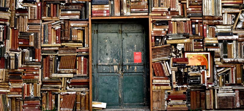 Photo of disorganized library